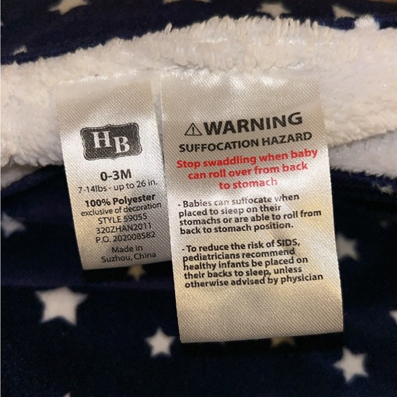 Very soft, fleece with Velcro baby swaddle, very warm, very snuggly. White/blue - Picture 2 of 6